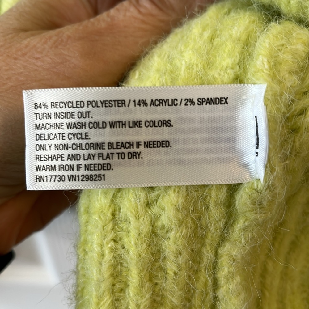 Universal Thread sweater - Picture 5 of 6